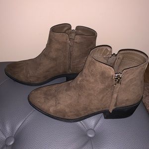 Forever 21 Flat Boots